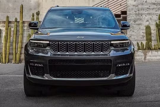 Jeep Grand Cherokee L tại Việt Nam bị triệu hồi do lỗi phuộc sau