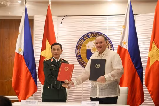 Bộ trưởng Bộ Quốc phòng Phan Văn Giang thăm chính thức Philippines