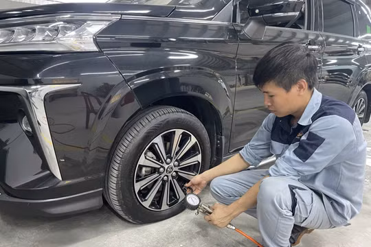Những bộ phận xe cần kiểm tra trước mỗi chuyến đi dài