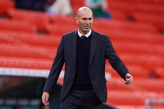 HLV Zidane báo tin buồn cho các câu lạc bộ