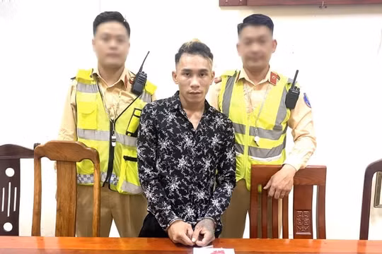 Tuần tra kiểm soát giao thông, bắt đối tượng tàng trữ 200 viên hồng phiến