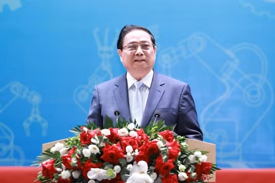 Thủ tướng Phạm Minh Chính: "3 đẩy mạnh", "3 tiên phong", "3 bứt phá" để thúc đẩy tăng năng suất lao động