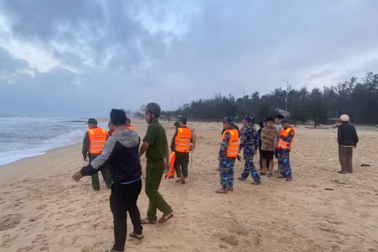 Thừa Thiên Huế: Một ngày xảy ra 2 vụ mất tích trên biển