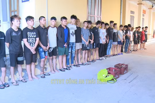 Khởi tố nhóm thanh, thiếu niên bịt mặt, mang hung khí đi giải quyết mâu thuẫn