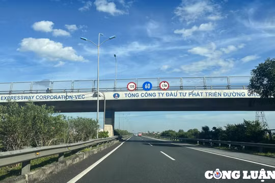 Lái xe an toàn dưới thời tiết nắng nóng