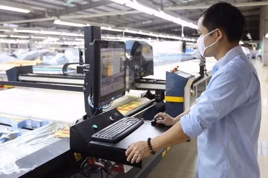 Chuyển đổi số, nếu doanh nghiệp không chuyển mình bắt kịp xu hướng sẽ tụt hậu