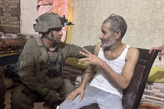 Hành trình con tin Israel được giải cứu sau 326 ngày bị giam cầm ở Gaza