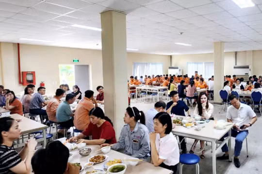 Công ty Nhiệt điện Mông Dương: “Bữa cơm Công đoàn” ấm lòng người lao động