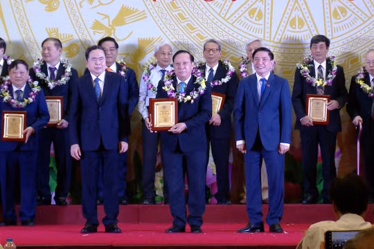 Vinh danh 135 trí thức khoa học công nghệ tiêu biểu 2024