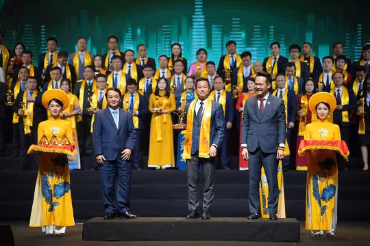 MB Ageas Life lọt Top 100 Giải thưởng Sao Vàng Đất Việt 2024