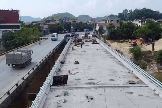 Giải quyết dứt điểm vướng mắc về mặt bằng phục vụ thi công cầu Đa Phúc