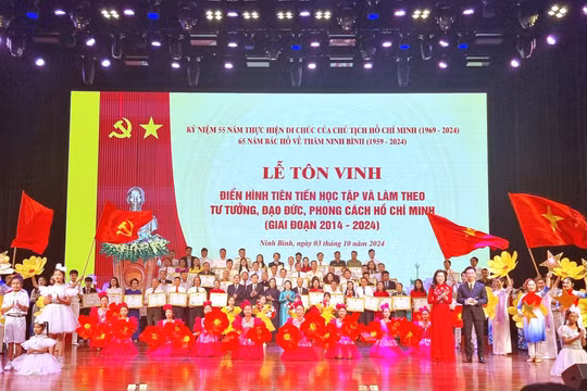 Ninh Bình: Tôn vinh các điển hình tiên tiến trong học tập và làm theo tư tưởng, đạo đức, phong cách Hồ Chí Minh