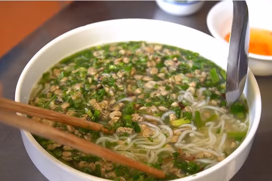 Về Phú Xuyên (Hà Nội) thưởng thức đặc sản bún hến