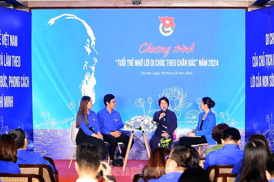 Tuổi trẻ nhớ lời Di chúc theo chân Bác