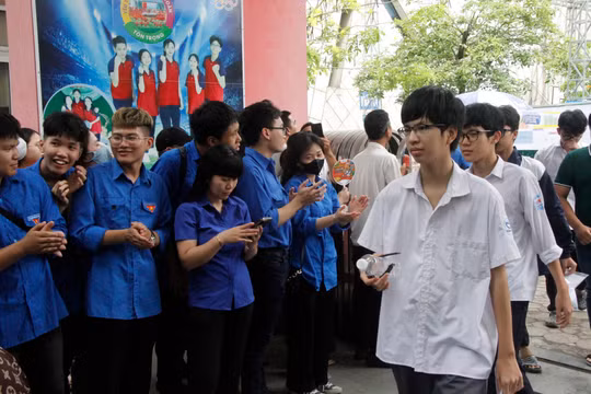 Sở Giáo dục & Đào tạo Hà Nội công bố định dạng đề thi vào lớp 10: Bất ngờ có 7 môn thi!