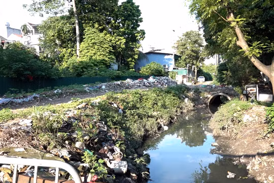 Hà Nội: Dự án cống hóa mương chậm tiến độ ô nhiễm đe dọa cuộc sống của người dân