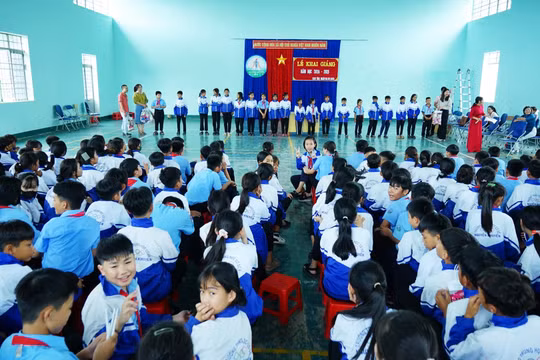 Gia Lai: Trao gần 530 suất quà Tết Trung thu cho các em học sinh vùng khó