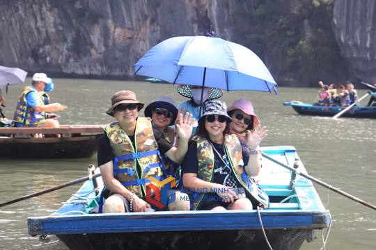Bài 3: Đầu tư cho văn hóa, con người là đầu tư cho phát triển bền vững