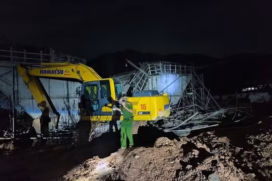 Sập hầm chui dân sinh khi đang thi công tại xã Tứ Quận - Tuyên Quang