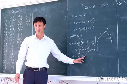 Thầy giáo thắp lửa đam mê, đưa học sinh Thanh Hoá vươn tầm quốc tế