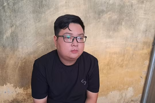 Giả danh Công an tỉnh Tiền Giang lừa hơn 4,5 tỷ đồng lấy tiền tiêu xài