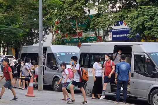 Đảm bảo an toàn đối với hoạt động đưa đón học sinh đến trường bằng ô tô kinh doanh vận tải