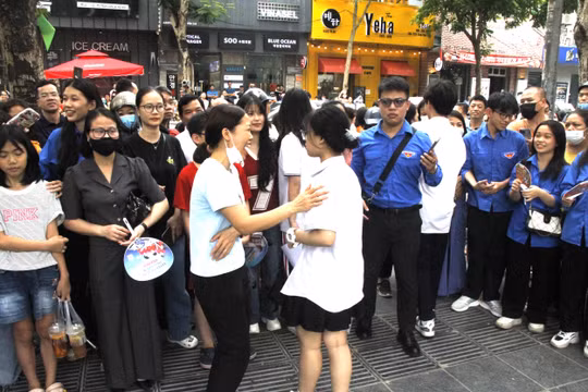 Thi lớp 10 công lập Hà Nội: Gợi ý cách giải đề thi môn Ngữ văn