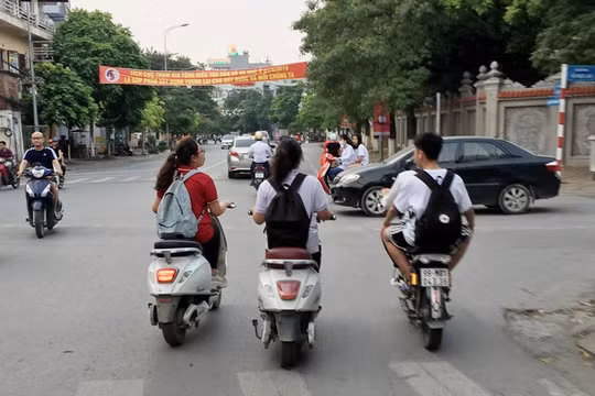 Bắc Ninh: Tăng cường kiểm tra, xử lý người điều khiển xe mô tô, xe máy điện, xe đạp điện vi phạm luật giao thông