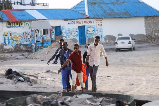 Vụ khủng bố bãi biển Somalia: Số người chết tăng lên 37, hàng trăm người bị thương