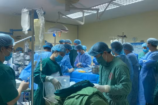 120 y, bác sĩ xuyên đêm lấy tạng được hiến từ bệnh nhân chết não