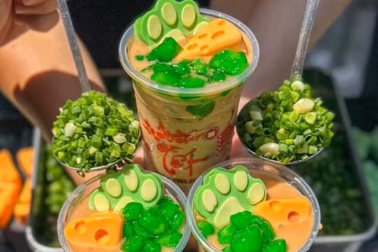 Xuất hiện trà sữa hành lá cực lạ, hương vị khiến nhiều người rùng mình