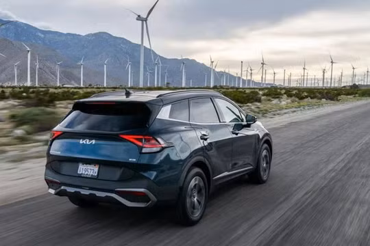 Kia Sportage 2024 phiên bản Hybrid ra mắt, giá 680 triệu đồng