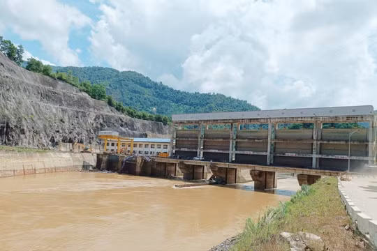 26/74 nhà máy thủy điện ở Lào Cai sớm được vận hành trở lại sau mưa lũ