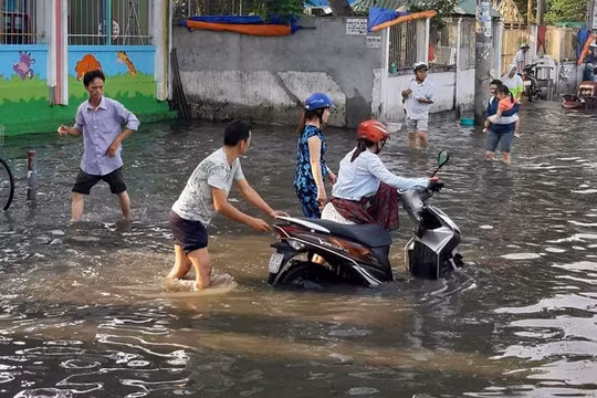 Dự báo thời tiết ngày 17/11: Triều cường đạt đỉnh, Nam Bộ ngập sâu nhiều nơi