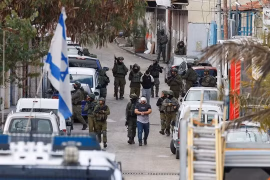 Israel rầm rộ đột kích vào Bờ Tây, nguy cơ bạo lực bùng phát