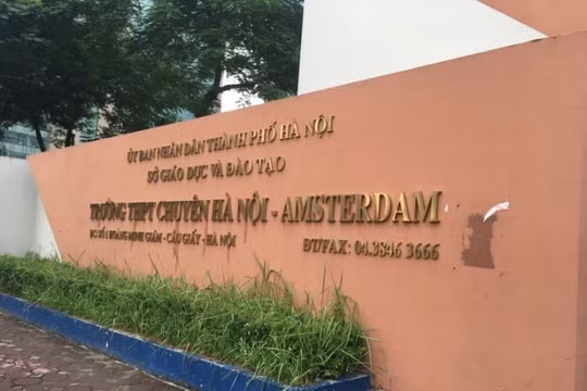 Bộ Giáo dục và Đào tạo không cho phép Hà Nội tuyển lớp thường trong trường chuyên