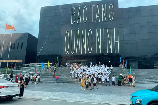 Bài 1: Văn hóa là nguồn lực nội sinh, động lực quan trọng cho Quảng Ninh phát triển nhanh và bền vững