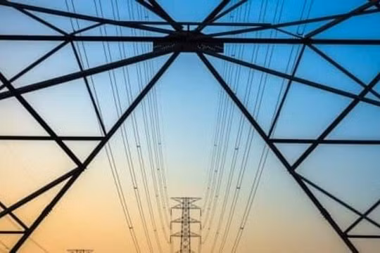 Việc EU tăng xuất khẩu điện sang Ukraine làm gián đoạn thị trường khu vực
