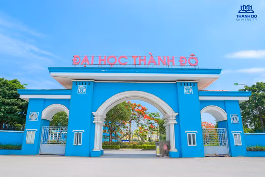 Trường Đại học Thành Đô: Khó khăn tuyển sinh, sống nhờ vào đào tạo liên thông ngành dược!