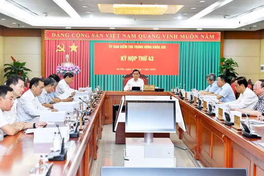 Cảnh cáo Ban cán sự đảng UBND tỉnh An Giang và nhiều cá nhân sai phạm
