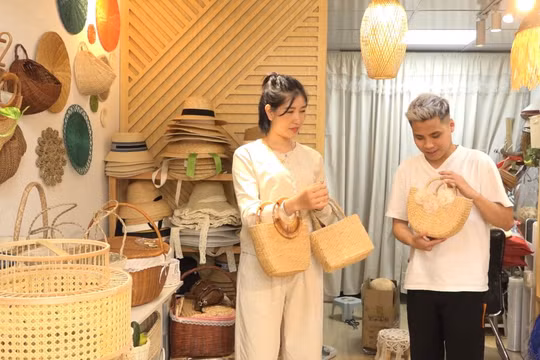 Giới trẻ ngày càng yêu thích các sản phẩm làm từ mây, tre đan