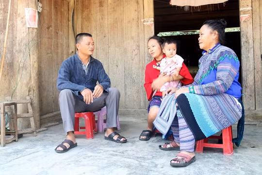 Lào Cai tập trung xây dựng đội ngũ cán bộ người dân tộc thiểu số tạo đột phá để góp phần phát triển kinh tế - xã hội nhanh và bền vững