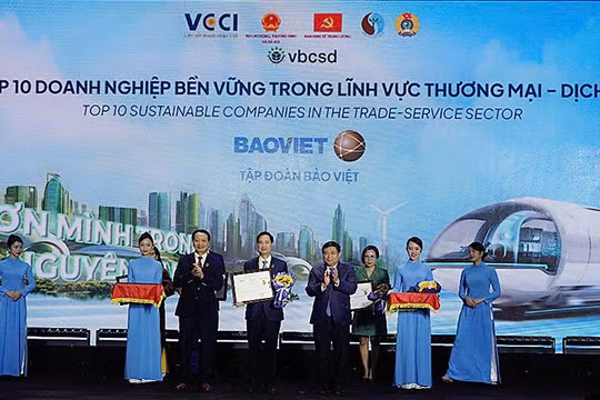 Bảo Việt 60 năm - liên tiếp được vinh danh trong Top 10 “Doanh nghiệp bền vững nhất Việt Nam”