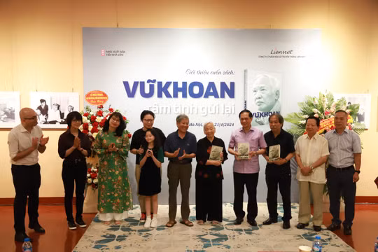 Ra mắt cuốn sách “Vũ Khoan tâm tình gửi lại”