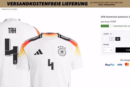 Adidas ngừng bán áo số 44 vì giống biểu tượng Đức Quốc xã