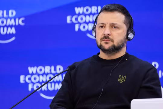 Tổng thống Zelenskyy công bố thu nhập trước vấn nạn tham nhũng ở Ukraine