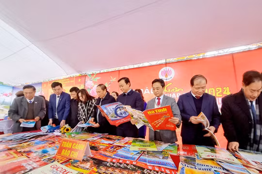 Khai mạc Hội báo xuân Giáp Thìn – Hà Tĩnh 2024