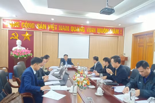 Kỷ luật cảnh cáo Đảng ủy Sở Y tế tỉnh Lào Cai liên quan tới đấu thầu, mua sắm thiết bị y tế AIC