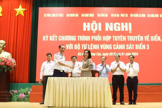 Phối hợp xây dựng các chuyên trang, chuyên mục có nội dung về chủ quyền biển đảo