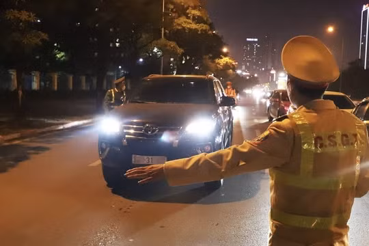 Công an TP Hà Nội bác tin "lập 15 tổ kiểm soát nồng độ cồn"